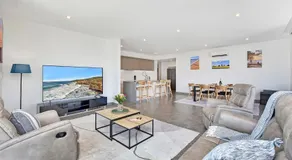 Oceanview Penthouse Caves Beach - Image 2