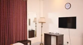 Royal Mark Lodges - Image 4