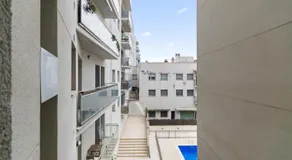 Fira Suites - Habitaciones privadas en Apartamento compartido - Image 4