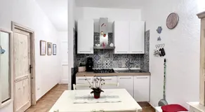 DOMUS HENRICUS -THREEROOM APARTMENT IN PORTO POLLO 400 Meters from the sea  - Image 2