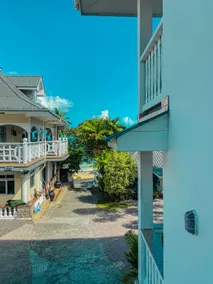 Divers Lodge Guest House - Image 2