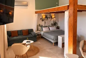 Cozy Loft with Private Pool, Jacuzzi & Garden - Image 2