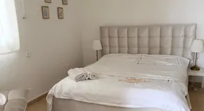 Cringe Boutique APT - Image 5