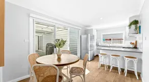 Holiday on Noble - Image 4
