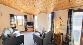 Cleish 7 With Private Hot Tub - Fife - Loch Leven - Lomond Hills - Pet Friendly - Image 2