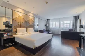 Orange Hotel Jinan Spring City Plaza - Image 2
