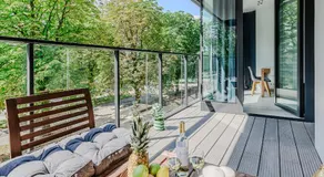 Lumina I Spacious 2BR Apartment with Parking I AC I Balcony I in Warsaw - Image 2