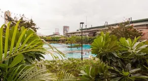 Family-Ready Skyline Retreat near BGC with Free Parking - Image 5