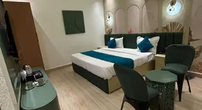 Divine Hotel - Image 4