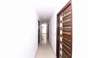 Hotel Four Season Inn - Image 2