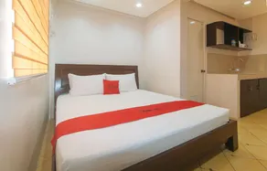 RedDoorz at Davids Travellers Inn Cavite - Image 2