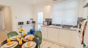 Stylish Southend Stay - Image 5