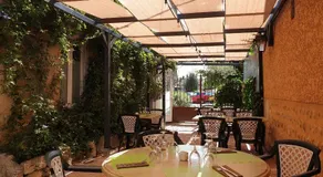 Chambre D´hôtes Léonie & Restaurant - Image 3