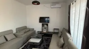 Little White House - Image 2
