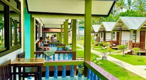 Lanta L.D. Beach Bungalow - Image 3