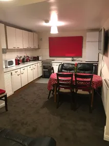 Oxford Spires Maison Serviced Accommodation - Image 3