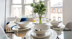 Modern 3 Bedroom Home with Parking in Southend - Image 3