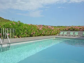 18th century farmhouse on a domain of 1.2 ha with vineyard, private swimming pool, and pool house - Image 2
