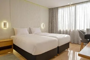 Parkside Boutique Serviced Apartments - Image 4