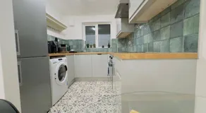 Elizabeth Line - Parking - WiFi - Sleeps 4 - Image 3