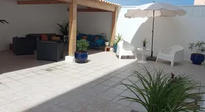 White Guest House - Image 4