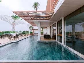 JA Hotel - Image 2