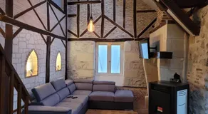 Gîte de Charme proche Loire à Vélo avec Jacuzzi Privatif - Image 3
