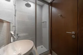 HiGuests - Spacious 1BR in Dubai Marina With Amazing Views - Image 4