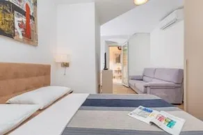 Aquarius Apartments by DuHomes - Image 5