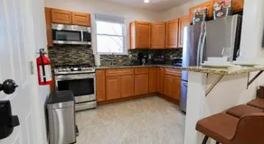 Eva - cozy apartment in Elizabethport - Image 4