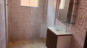 Itaipuaçu-Maricá-Suíte com cozinha completa - Image 2