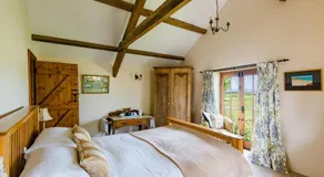 Lower Tresmorn Farmhouse - Image 2