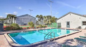 Two-story condo with pool, tennis & patio - 2 short blocks to the beach - Image 4