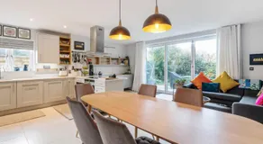 Spacious Family Oasis Explore with Ease - Pass the Keys - Image 3