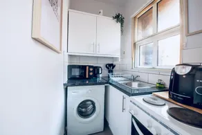 Cozy 1 bedroom apartment located city in city center Manchester - Image 3