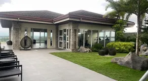 Condo with direct access to shopping mall in Bacolod City - Image 4