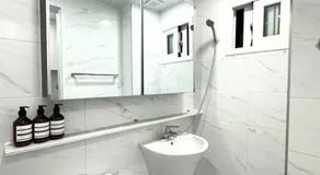 On Stay - Image 2