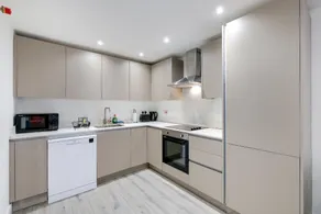 Modern 1 Bedroom Apartment Town Centre Camberley - Image 3