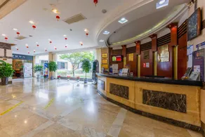 Huaqiao Hotel - Image 3