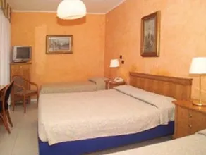 Hotel Regina - Image 3