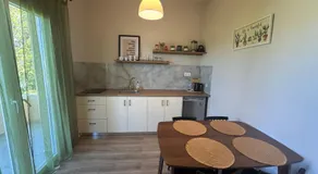 Olive Garden Studios & Apartments - Image 2