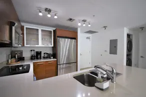 Wonderful 1 bedroom condo in Midtown. - Image 3
