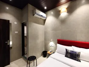 Hotel Eros - Nr Airport T2 - Image 2