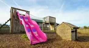 Dog Friendly Stagecoach Glamping Pod with Hot Tub - Image 3