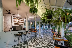 H Flora Hotel - Image 2