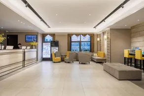 Ease Hotel - Guiyang Convention Center Financial City Museum - Image 3