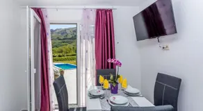 Apartman u kući s bazenom - hacienda - Image 3