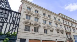 Heart of the City Centre - Serviced Apartments - Image 3
