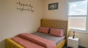 2 Bed - Sleeps 6 - Private Balcony - City Centre - Image 2