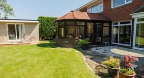 Spacious detached 4 bed can sleep 9 Parking - Image 5